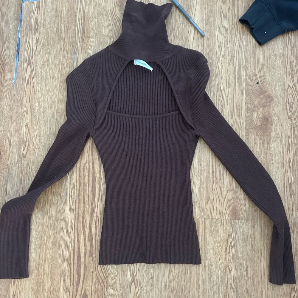 Chic Brown Turtleneck Sweater